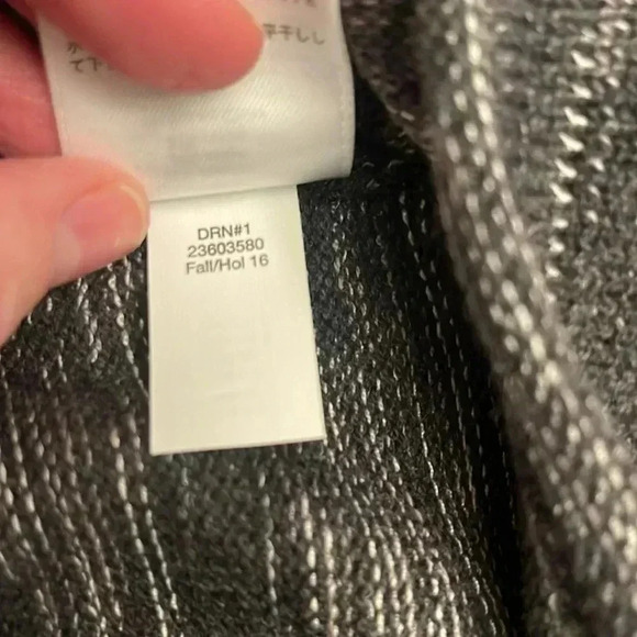 Eddie Bauer gray and white sweater size TXL - Picture 5 of 6